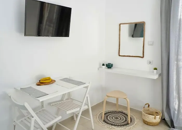 Apartment Sea View At Xenios Avlais