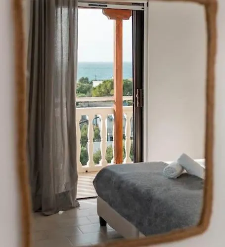 Sea View At Xenios Avlais Апартаменты *